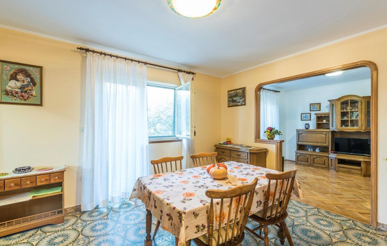 Ferienhaus Zora With Whirlpool Sveti Lovreč Pazenatički Dış mekan fotoğraf